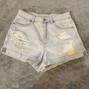 NWOT American Eagle shorts size 4